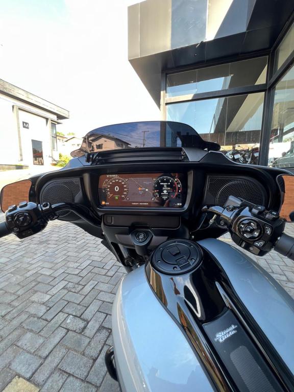 HARLEY DAVIDSON Street Glide FLHX - Foto