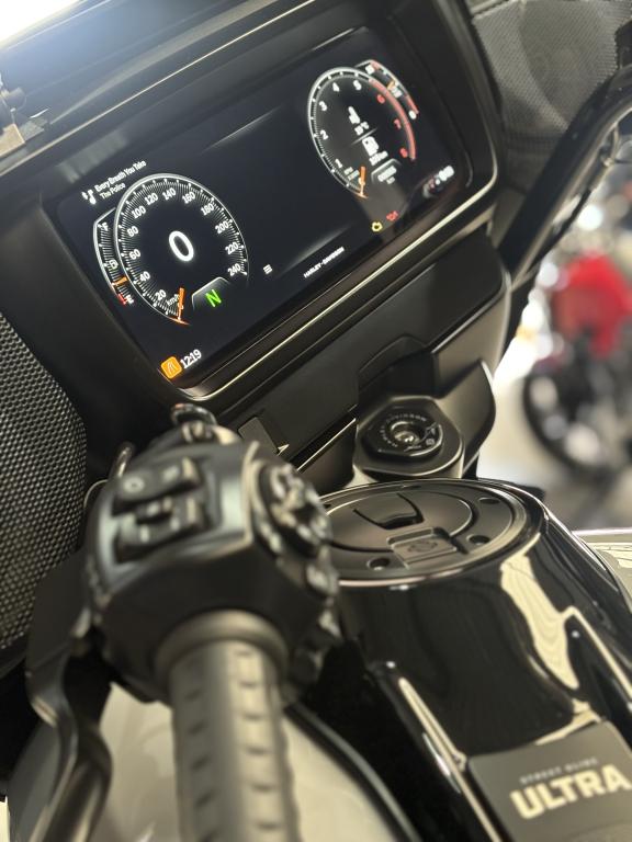 HARLEY DAVIDSON Street Glide FLHX - Foto
