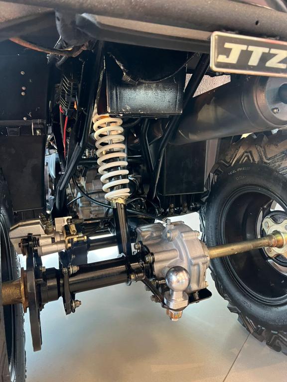 HISUN HS 700 ATV - Foto