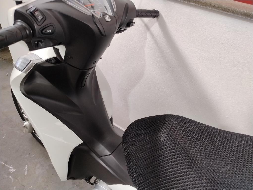 HONDA Biz 110 I - Foto