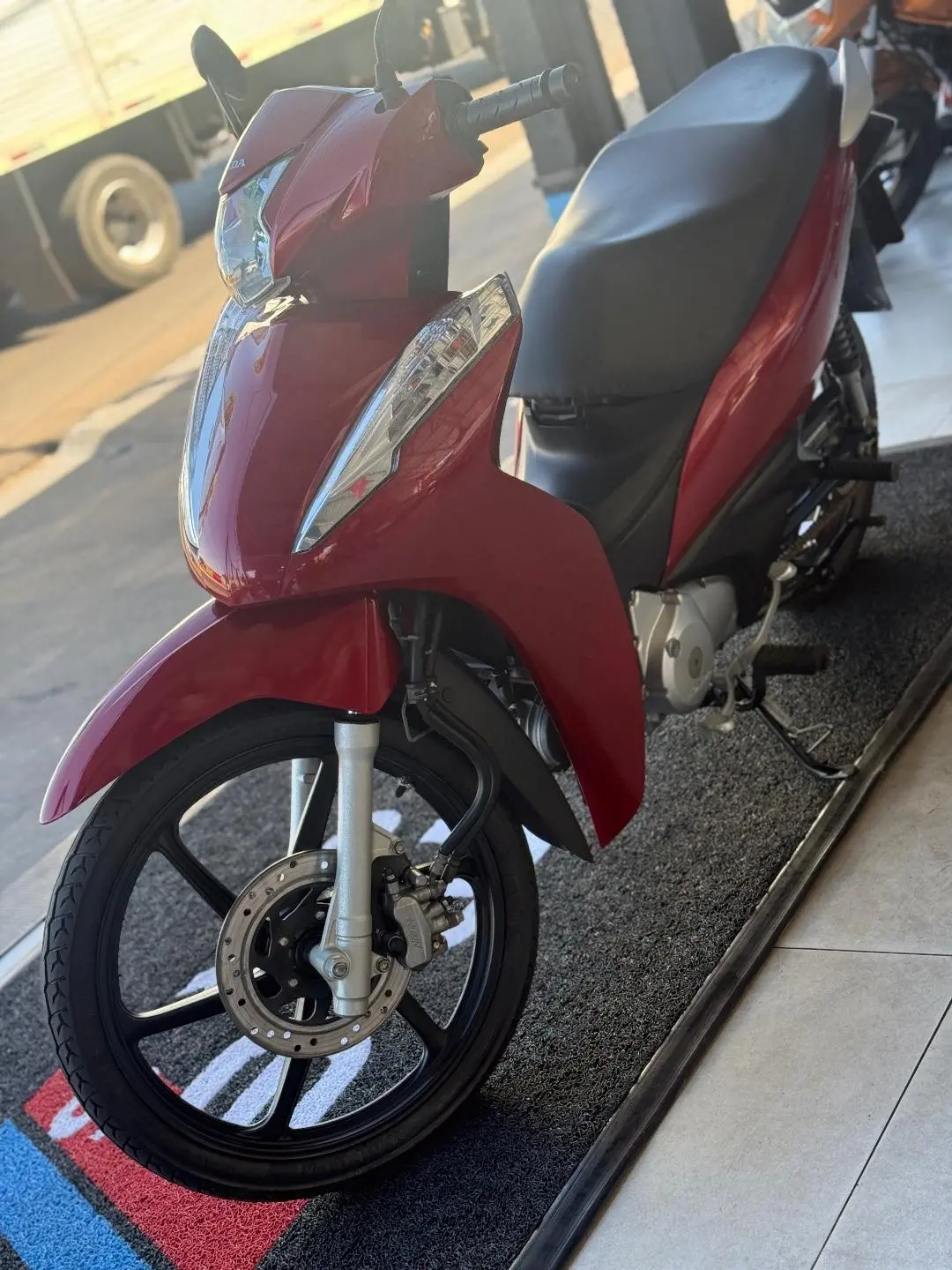 HONDA Biz 125 - Foto