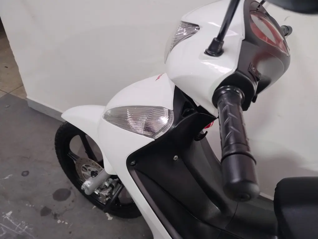 HONDA Biz 125 - Foto