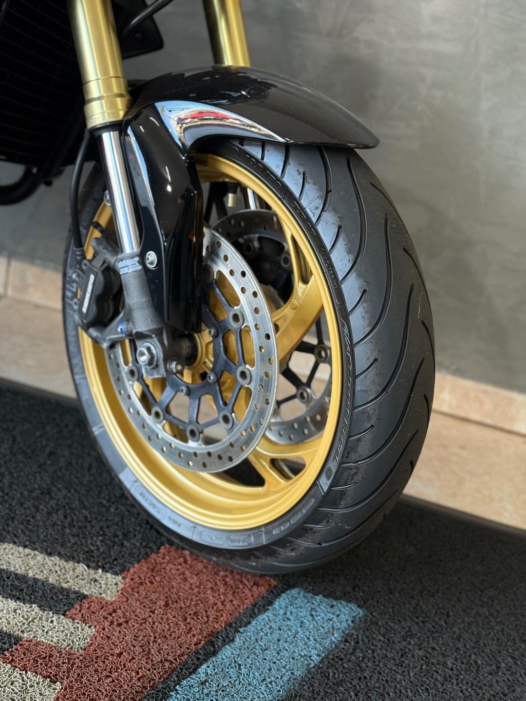 HONDA CB 1000 R - Foto