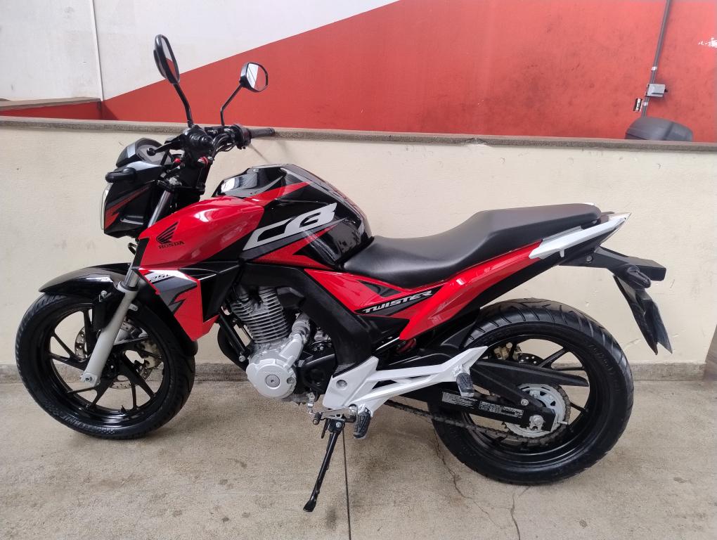 HONDA CB 250 F Twister - Foto