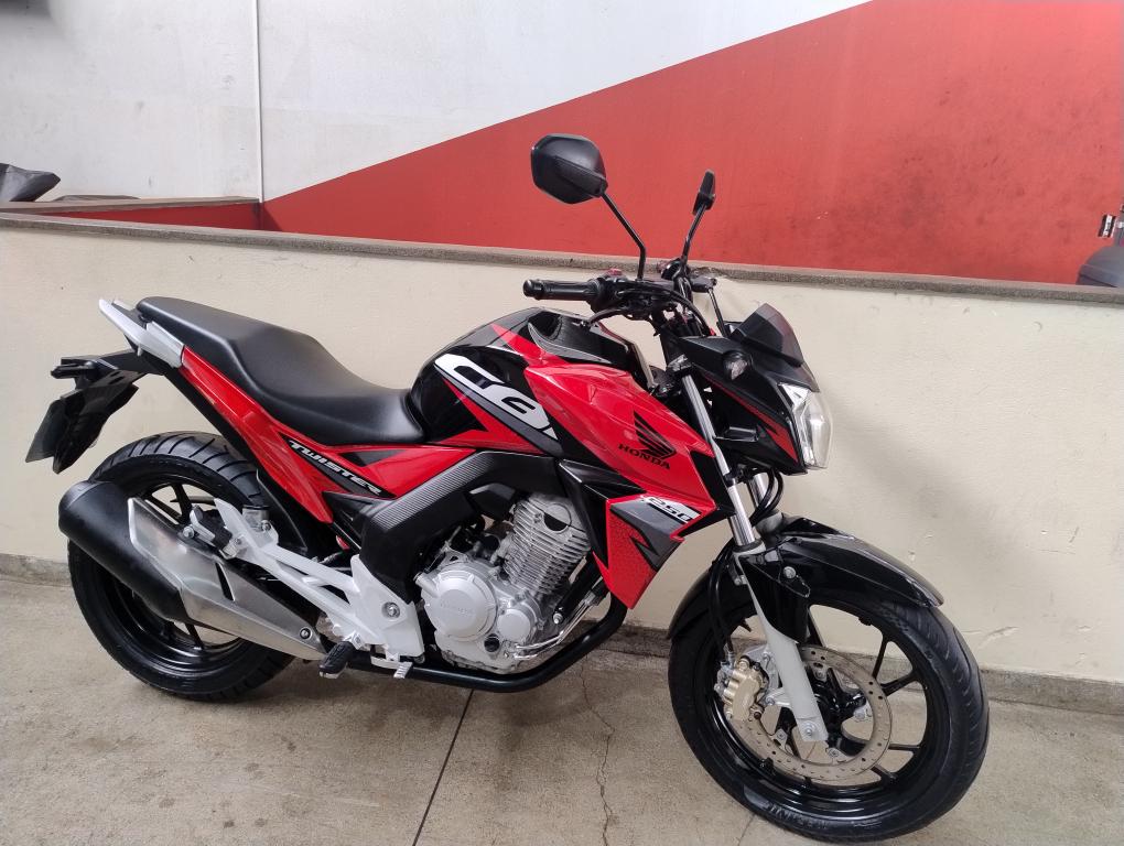 HONDA CB 250 F Twister - Foto