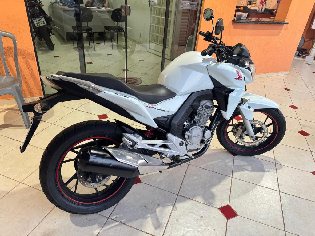HONDA CB 250 F Twister - Foto