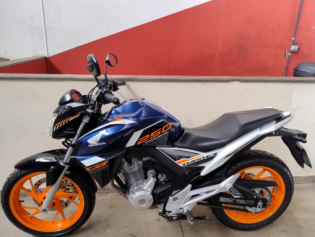 HONDA CB 250 F Twister - Foto