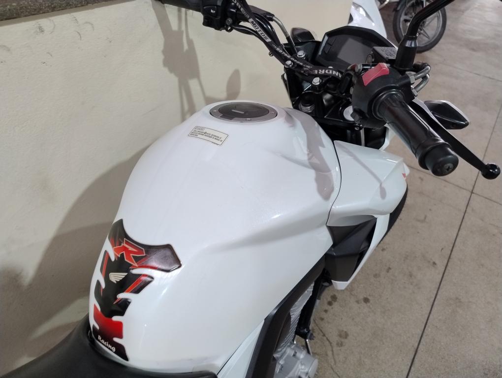 HONDA CB 250 F Twister - Foto