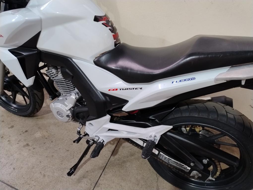 HONDA CB 250 F Twister - Foto