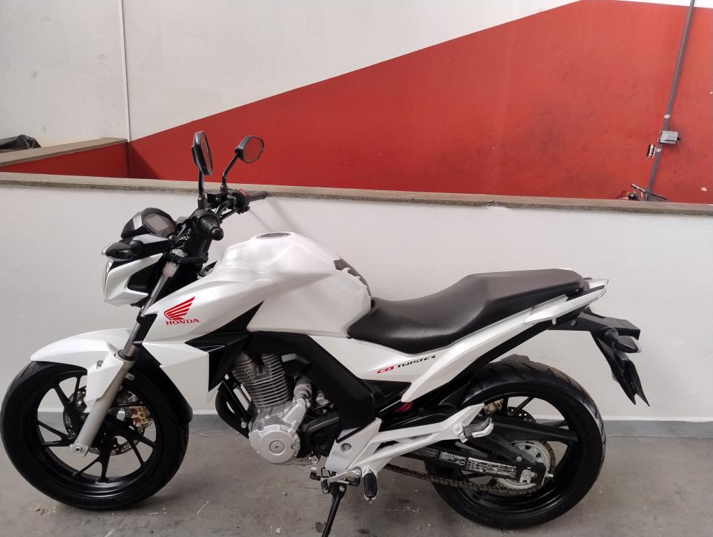 HONDA CB 250 F Twister - Foto