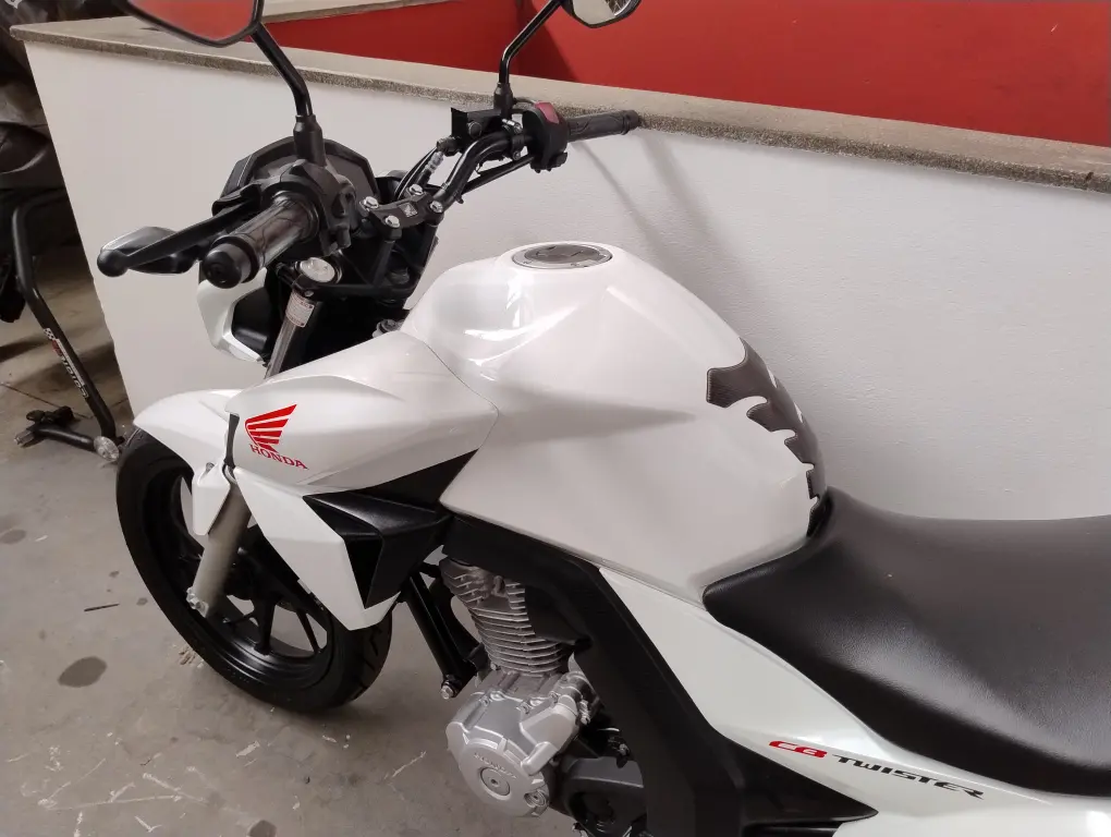 HONDA CB 250 F Twister - Foto