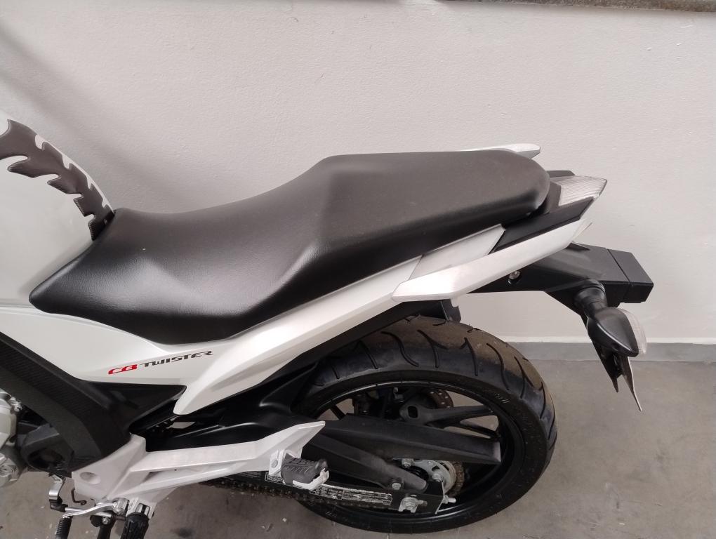 HONDA CB 250 F Twister - Foto