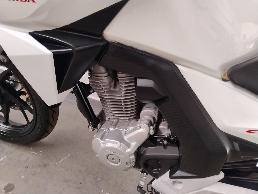 HONDA CB 250 F Twister - Foto