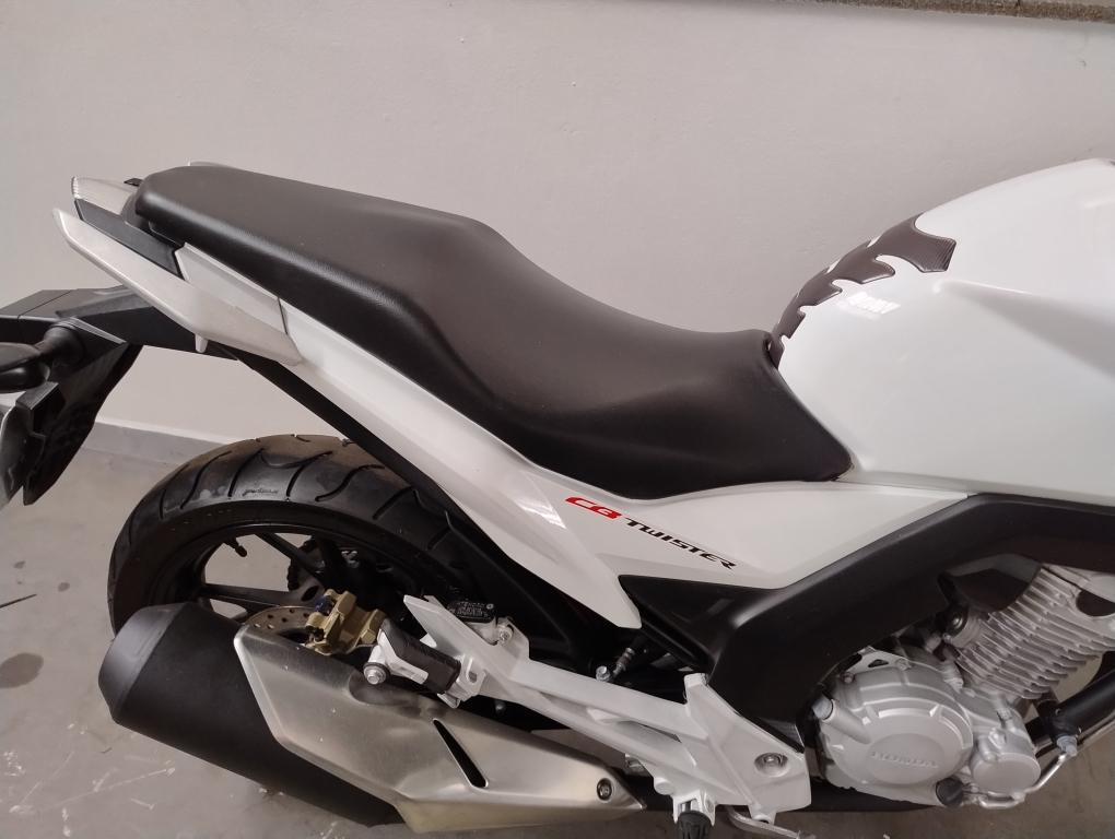 HONDA CB 250 F Twister - Foto