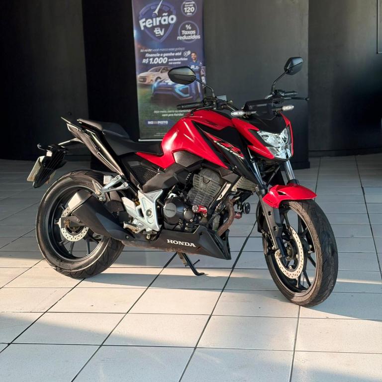 HONDA CB 300 F Twister