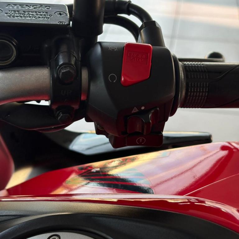 HONDA CB 300 F Twister - Foto