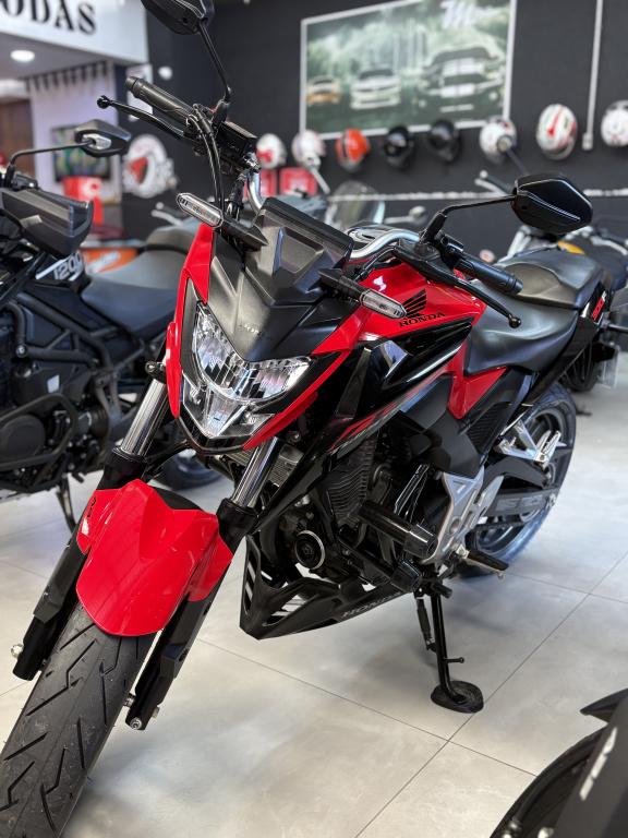 HONDA CB 300 F Twister