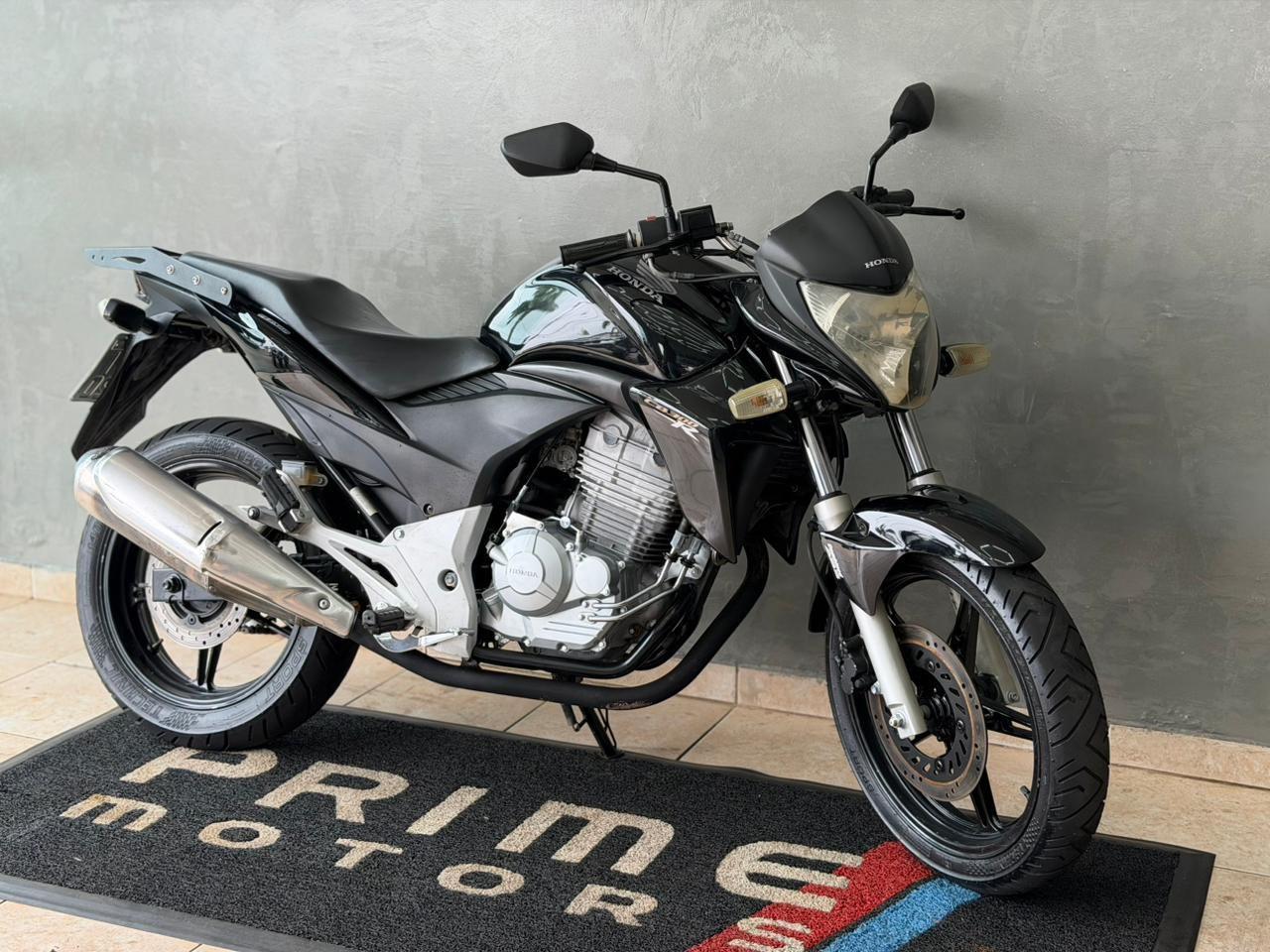 HONDA CB 300 R - Foto