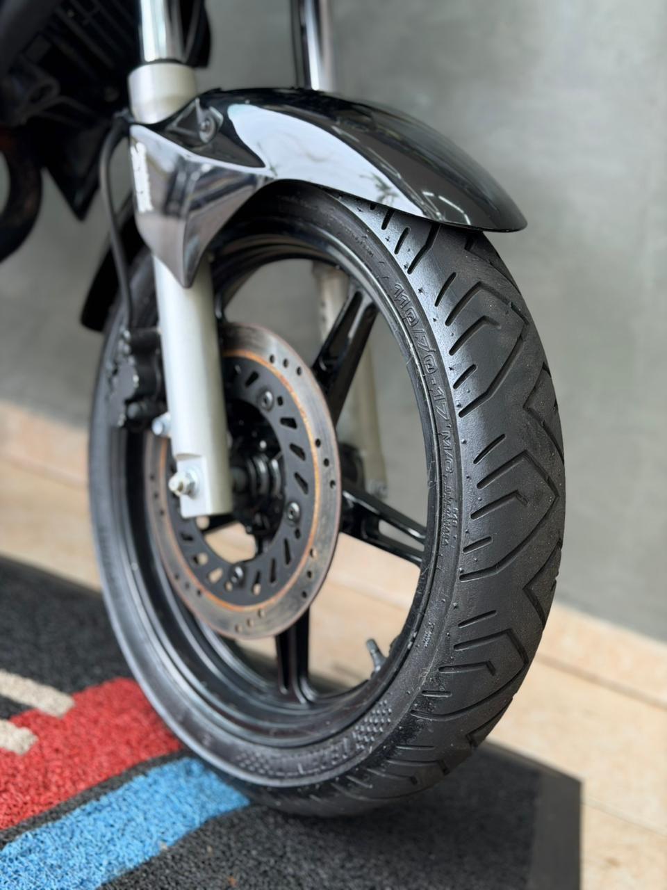 HONDA CB 300 R - Foto