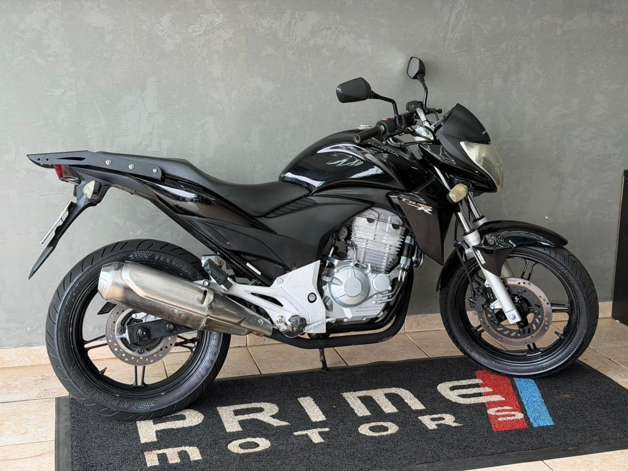 HONDA CB 300 R - Foto
