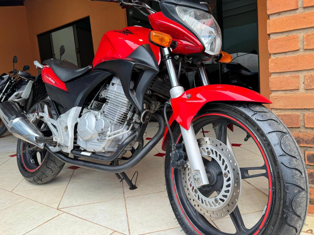 HONDA CB 300 R - Foto