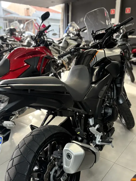 HONDA CB 500 X - Foto