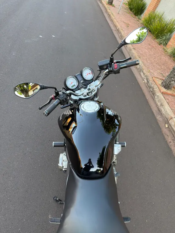 HONDA CB 600 F HORNET - Foto