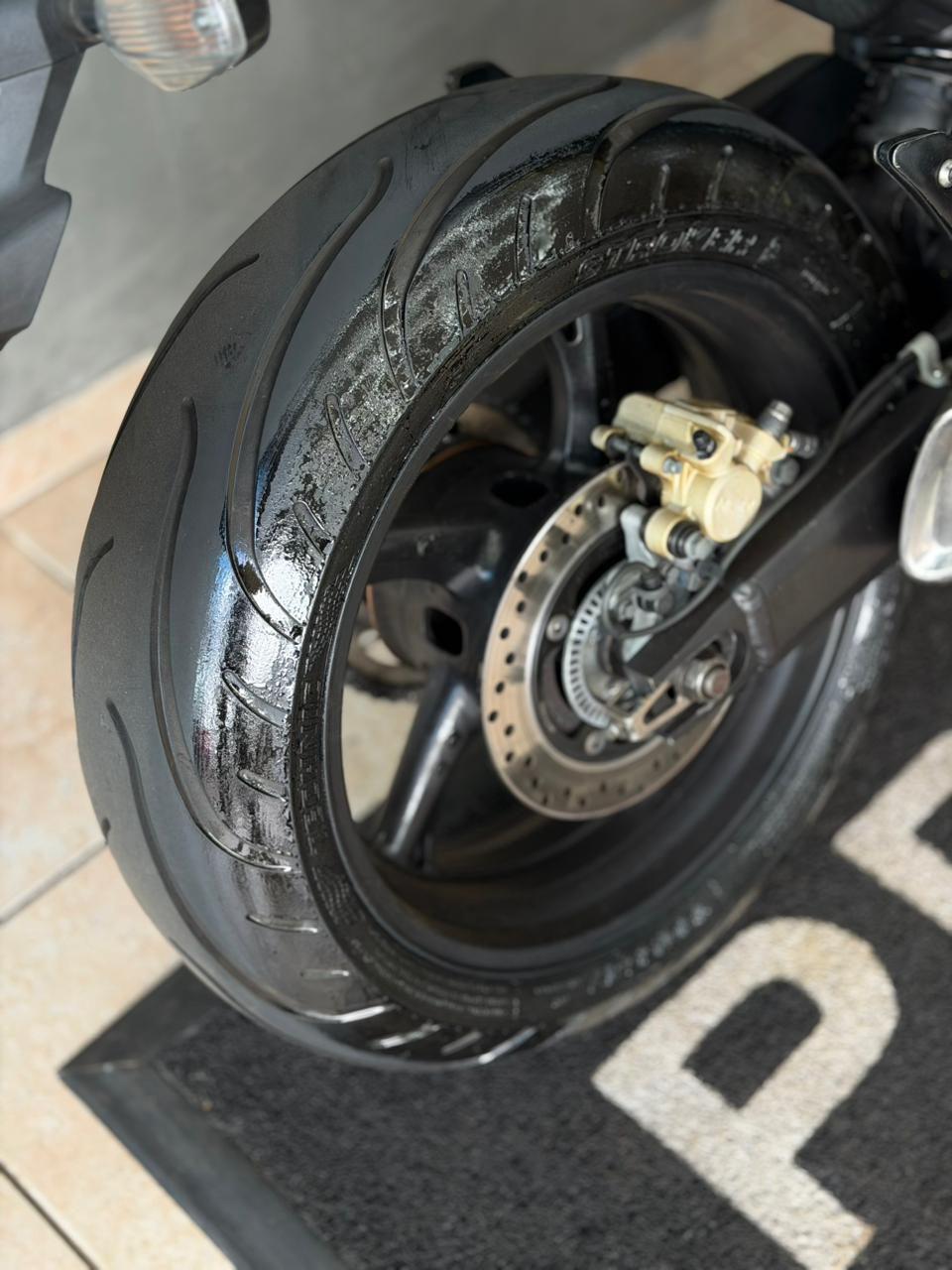 HONDA CB 600 F HORNET - Foto