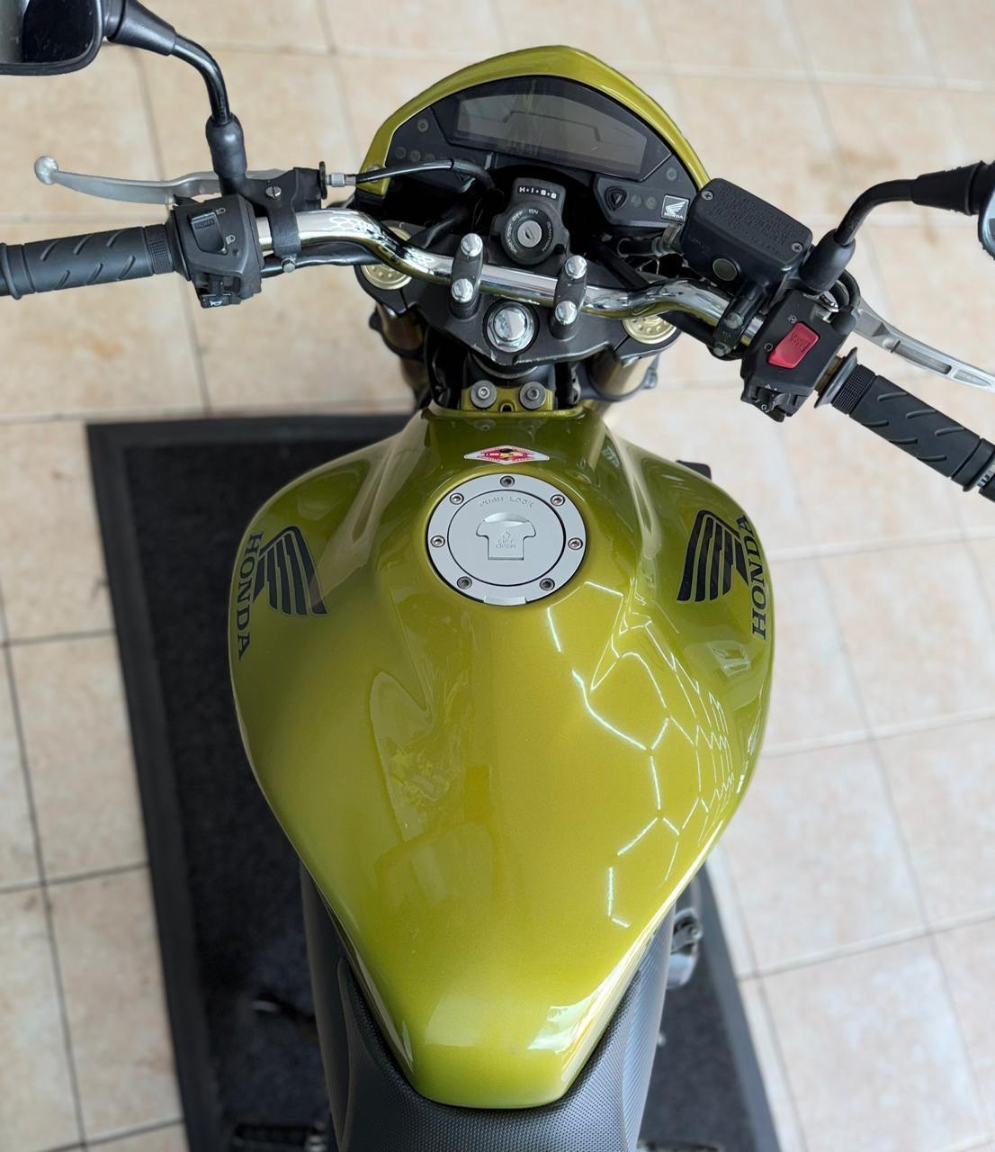 HONDA CB 600 F HORNET - Foto