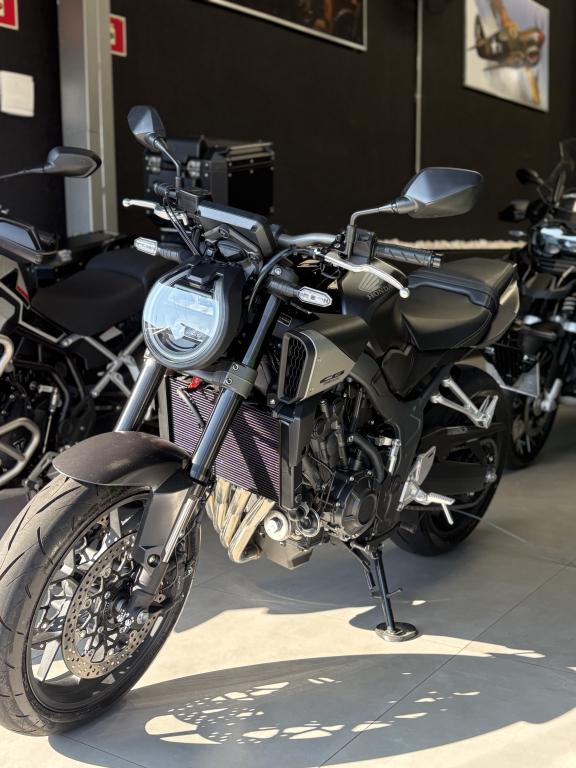 HONDA CB 650 R