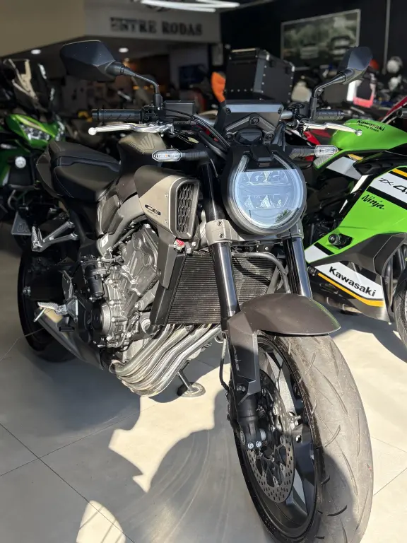 HONDA CB 650 R - Foto
