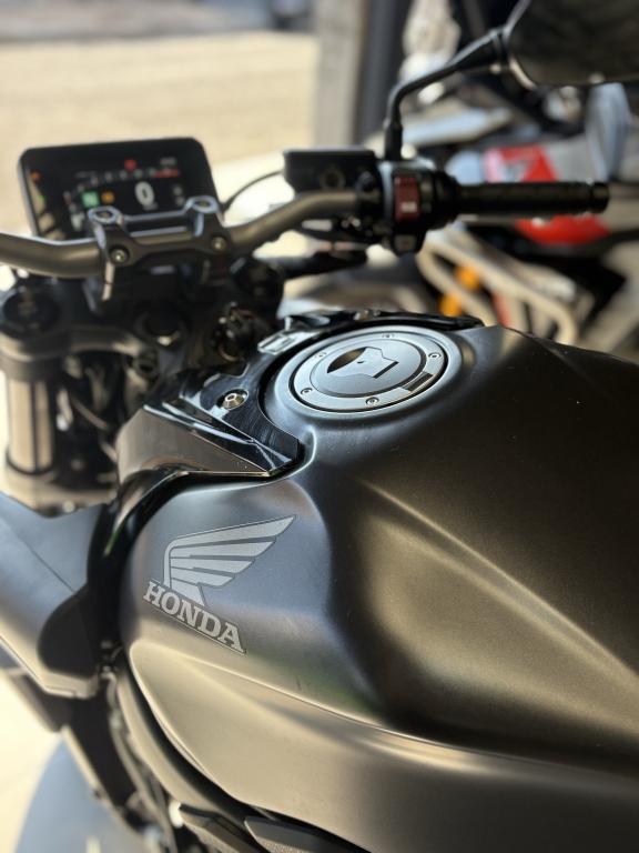 HONDA CB 650 R - Foto