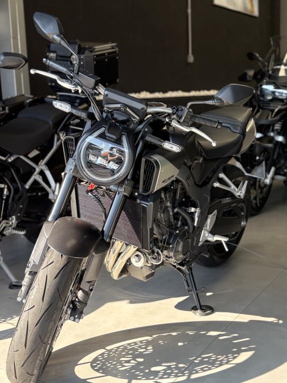 HONDA CB 650 R - Foto