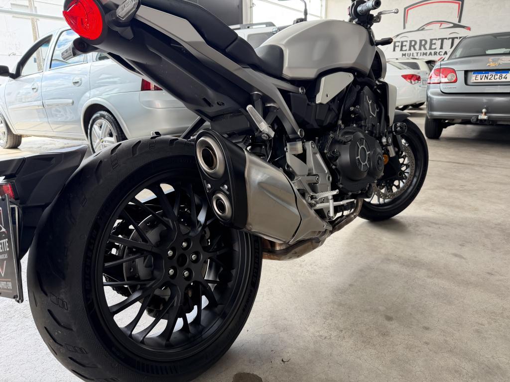 HONDA CBR 1000 - Foto