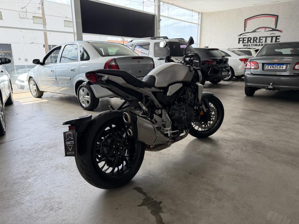 HONDA CBR 1000 - Foto