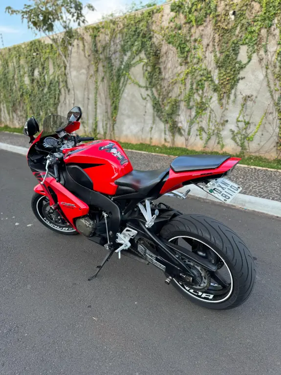 HONDA CBR 1000 RR - Foto