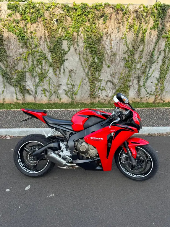 HONDA CBR 1000 RR - Foto
