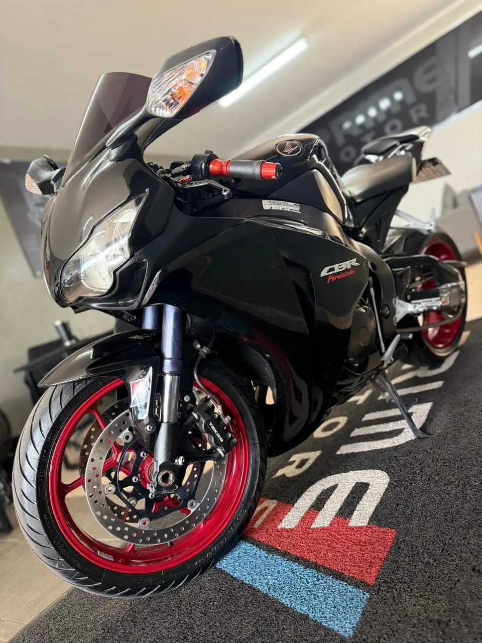 HONDA CBR 1000 RR - Foto