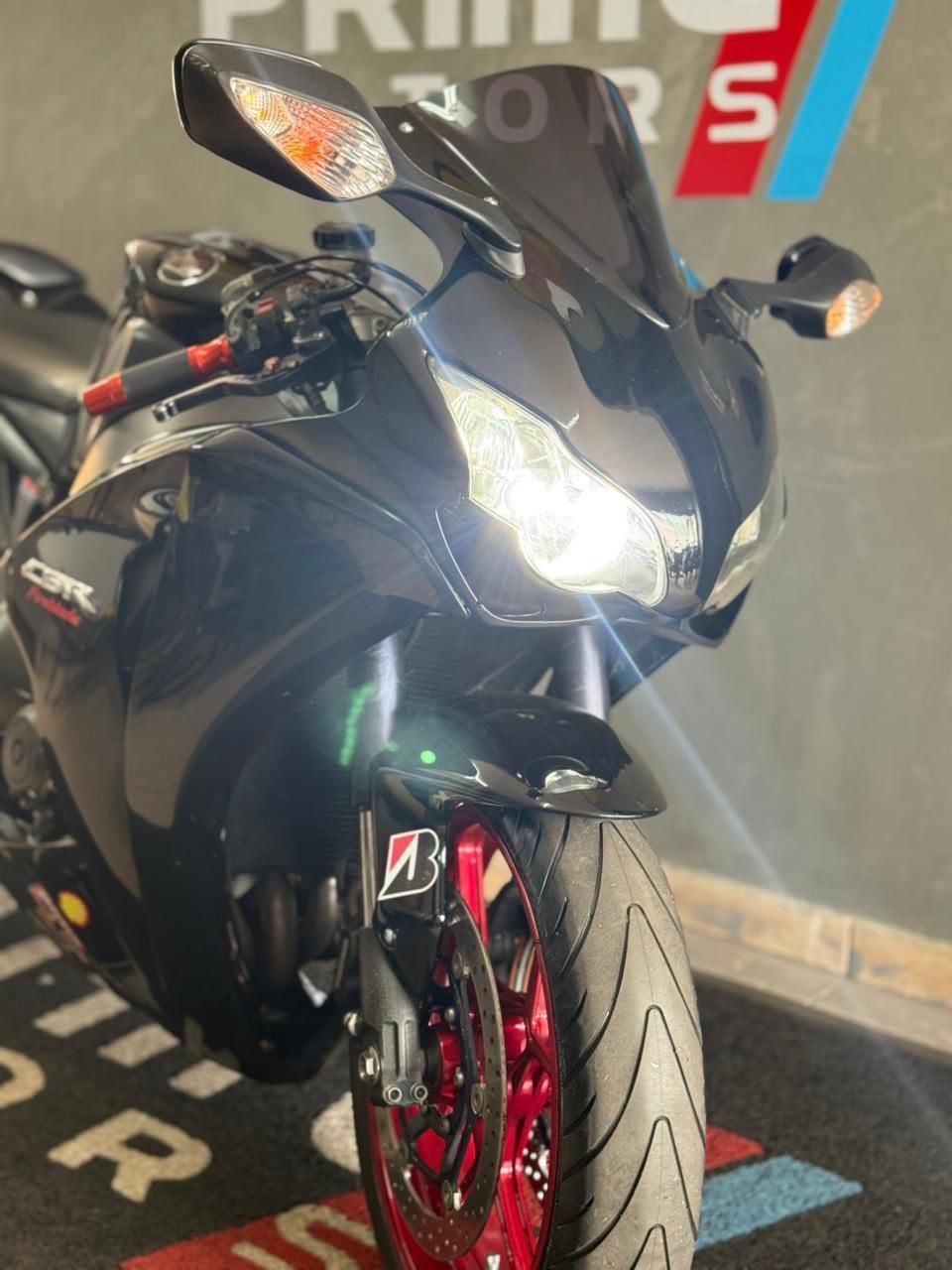 HONDA CBR 1000 RR - Foto