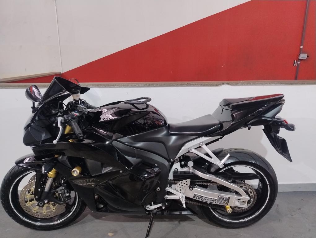 HONDA CBR 600 RR - Foto
