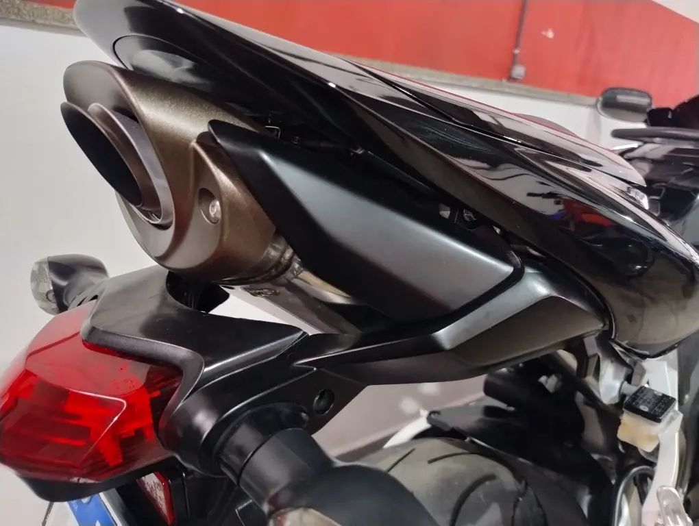 HONDA CBR 600 RR - Foto