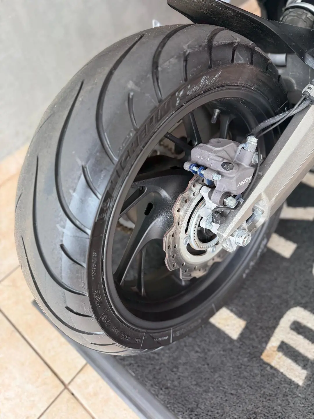 HONDA CBR 650 R - Foto