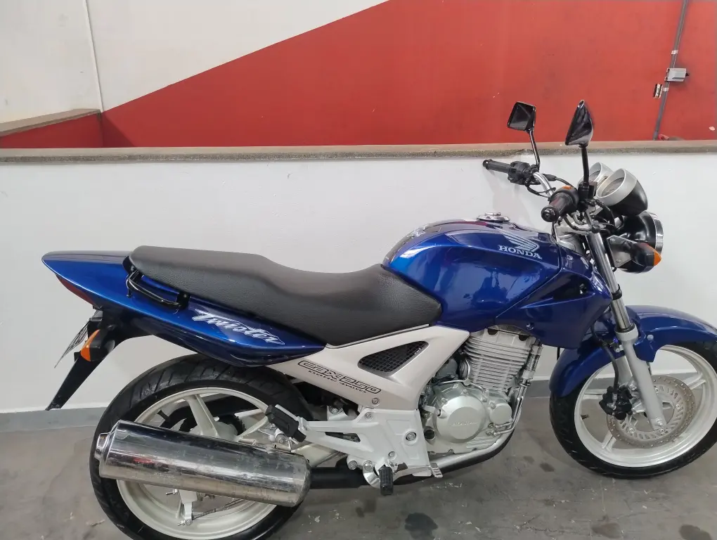 HONDA CBX Twister 250 - Foto