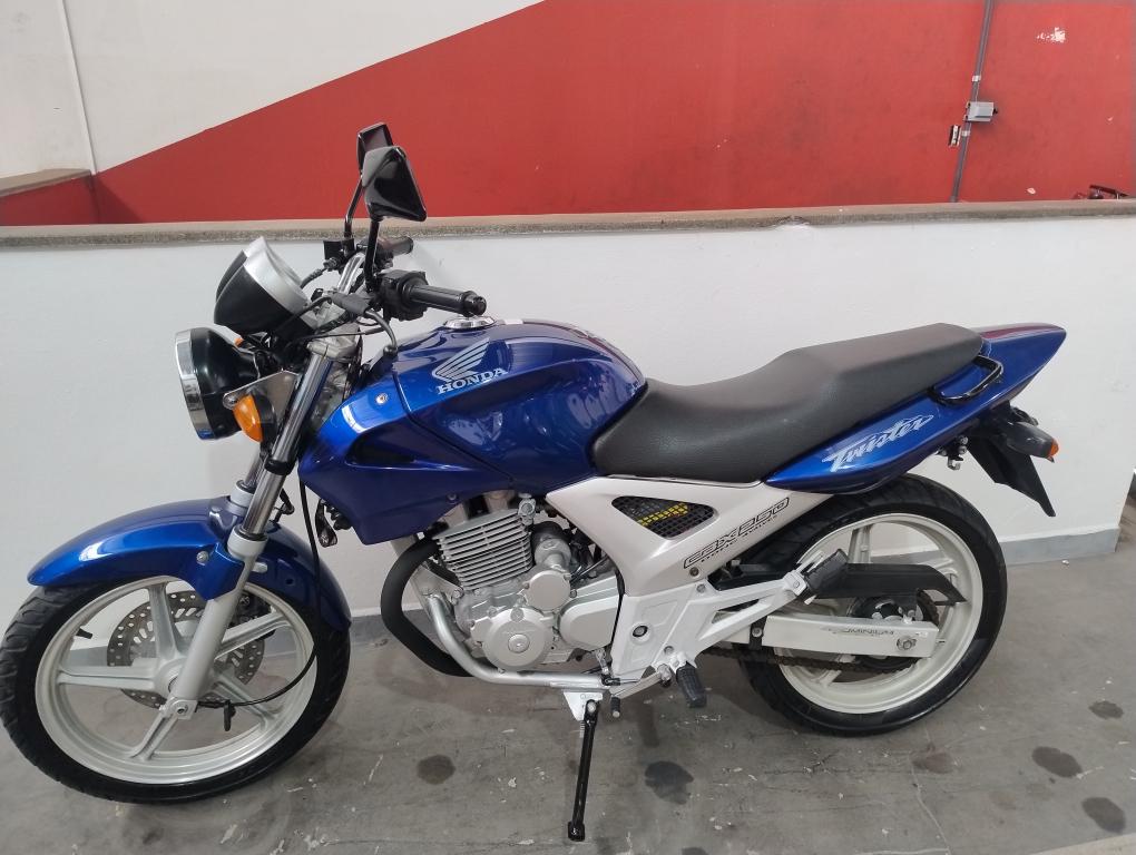 HONDA CBX Twister 250 - Foto