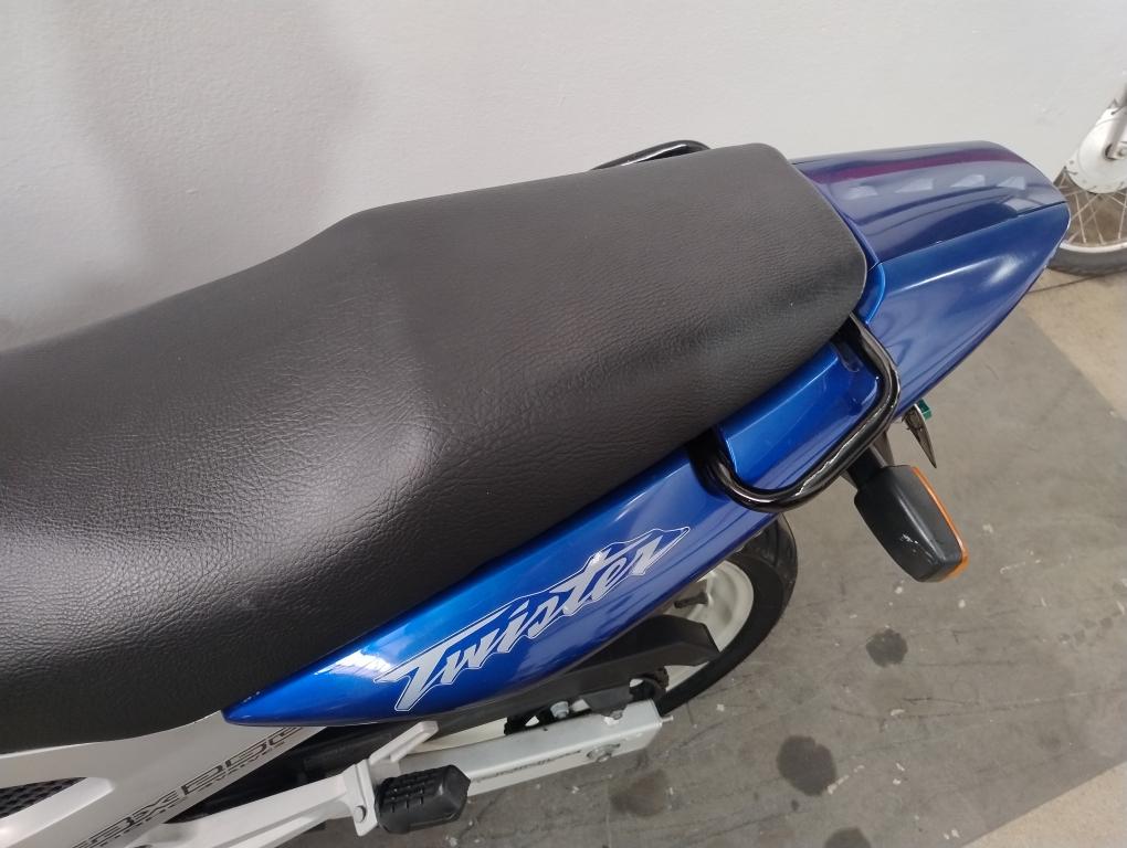 HONDA CBX Twister 250 - Foto