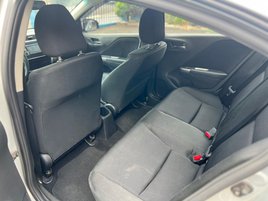 HONDA City Sedan - Foto