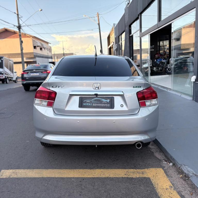 HONDA City Sedan - Foto