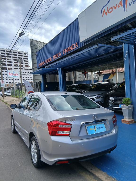HONDA City Sedan - Foto