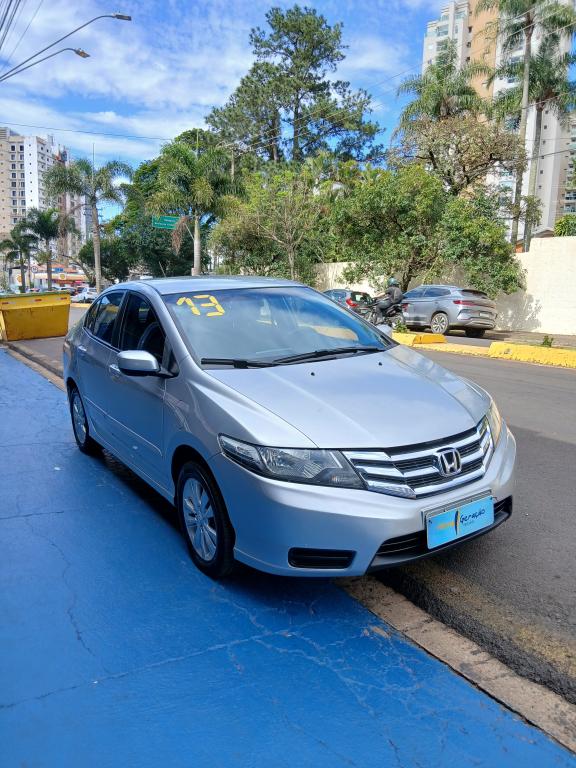 HONDA City Sedan - Foto