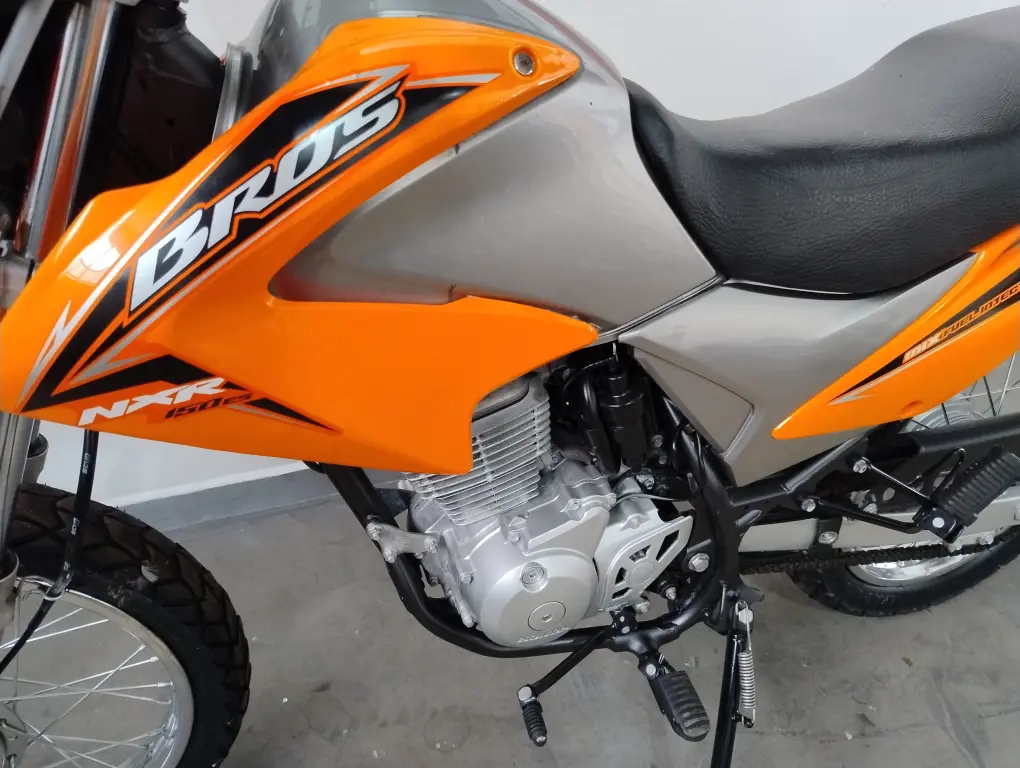 HONDA NXR Bros 150 - Foto
